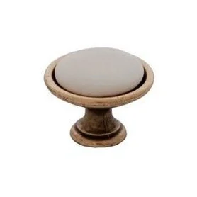 Knopka Leon - Patina na mosadzi